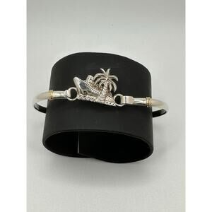 Vintage 925 Sterling Silver Nautical Bangle 
Aproximatly 3 inches